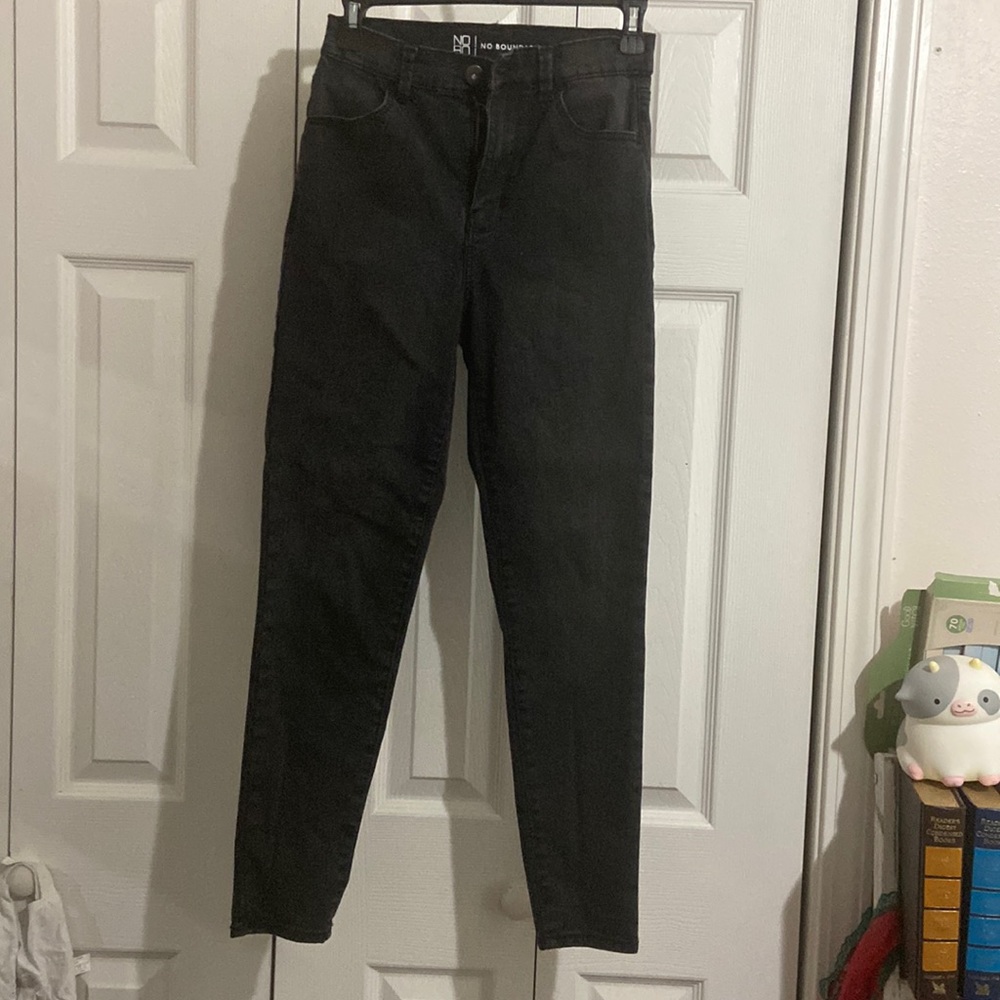 Black skinny jeans